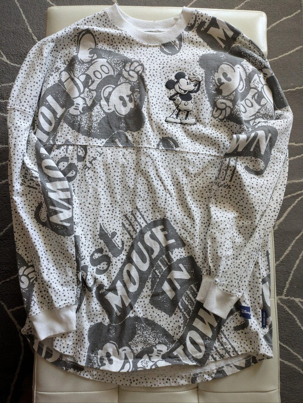 Authentic Walt Disney Mickey Mouse Spirit Jersey Disney Parks - Picture 3 of 9